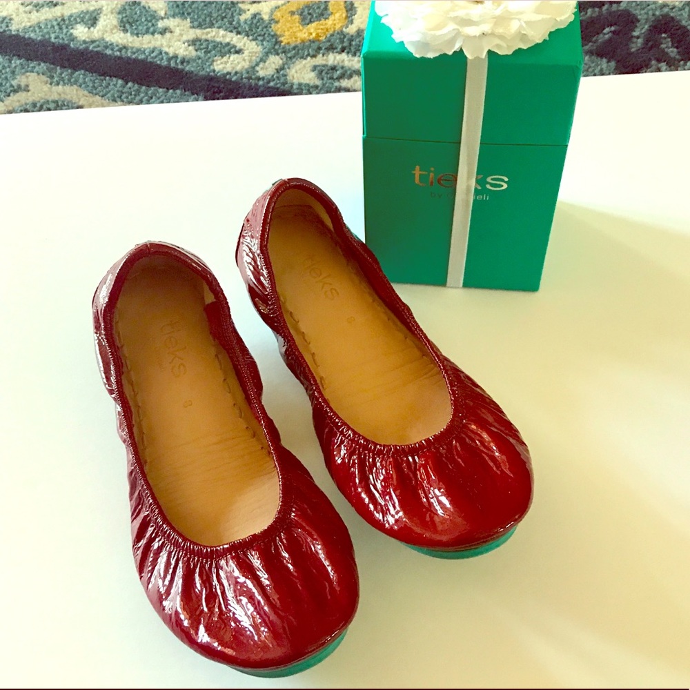 Tieks Ruby Red Patent Leather Ballet Flats!!